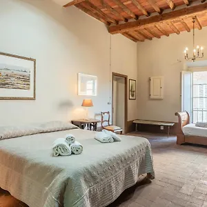 Apartment Anfiteatro Luxury - Affitti Brevi Italia, Lucca